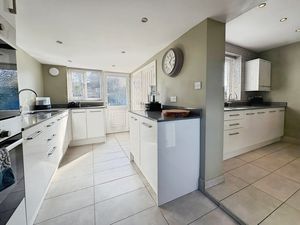 Photo 14- click for photo gallery